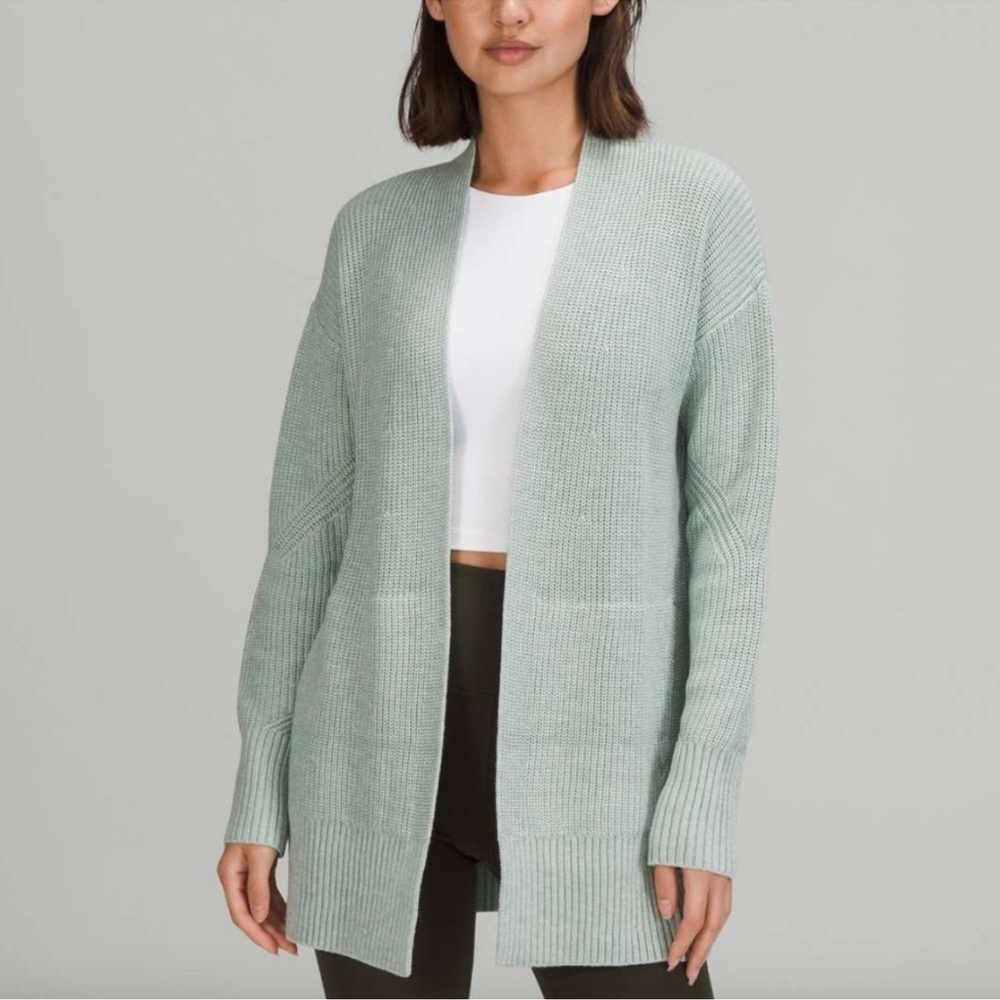 LULULEMON LIKE NEW! Cashlu Sweater Wrap, Size XS/S EUC